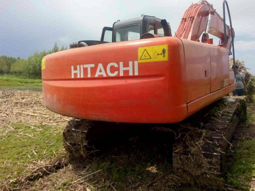 Πώς να διαγνώσετε τον εκσκαφέα Hitachi ZAXIS120 που περπατά αργά;